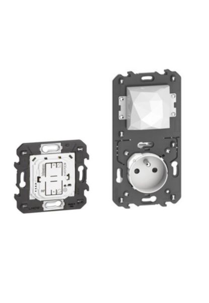 Gateway - This pack enables to create a connected installation in the home (with F/B std socket)