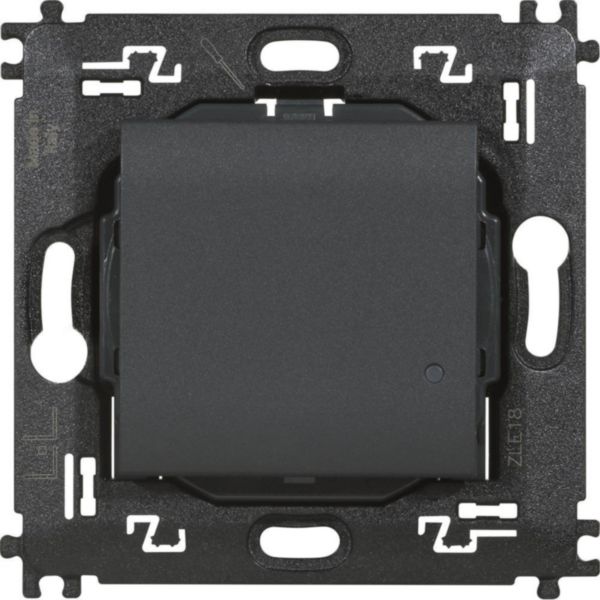 Wireless Light switch for the ON / OFF and dimming control of one or more connected devices.