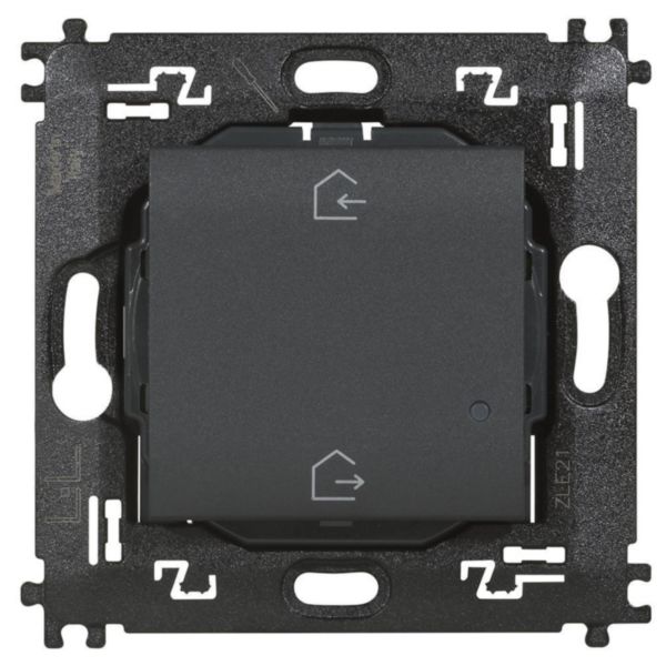 Home / Away wireless switch with 2 buttons for activating Home / Away scenarios.