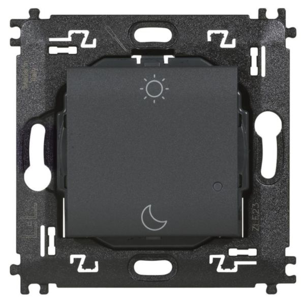 Night / day wireless switch with 2 buttons for activating Night / Day scenarios.