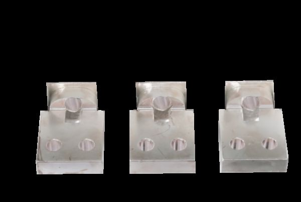 Rear terminal for MEGABREAK compact 3P draw-out version