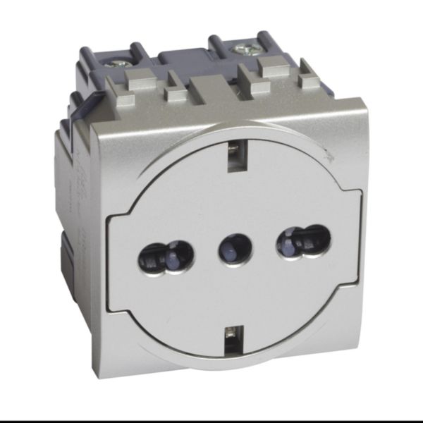 Flat socket German and Italian standard 2 P+E 16 A 250 Vac
