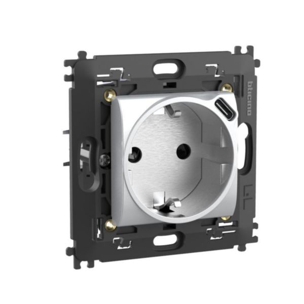 German socket 2 P+E 16 A 250 VA with 5 Vdc type C USB charger for devices up to 1.500mA.