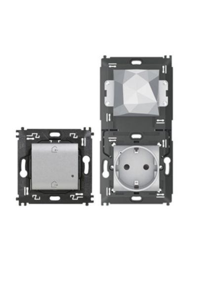 Gateway with  2P+E 16 A 250 Vac German standard socket to create a connected installation