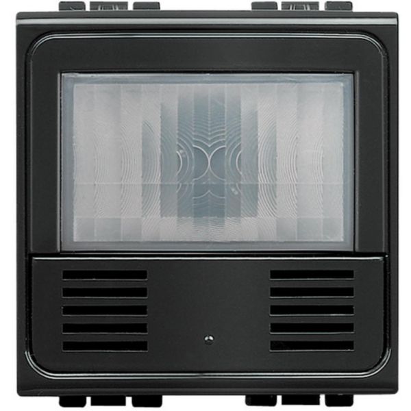Green Switch: dual technology presence sensor, passive infrared and ultrasound (PIR + US).
