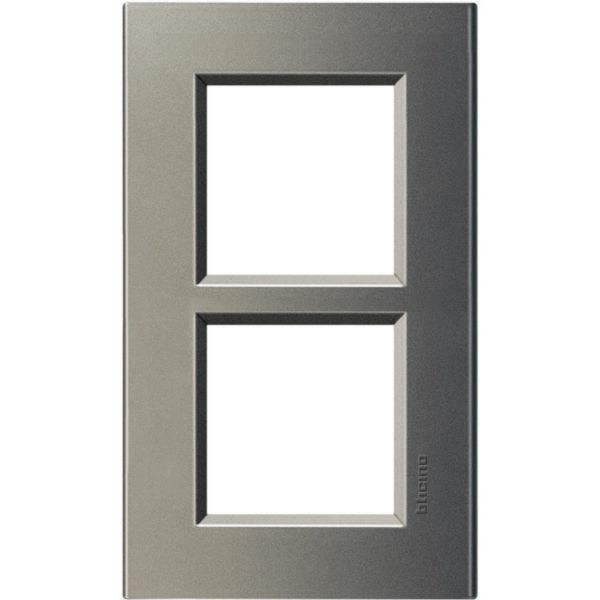 Square cover plate 2x2P 57mm avenue