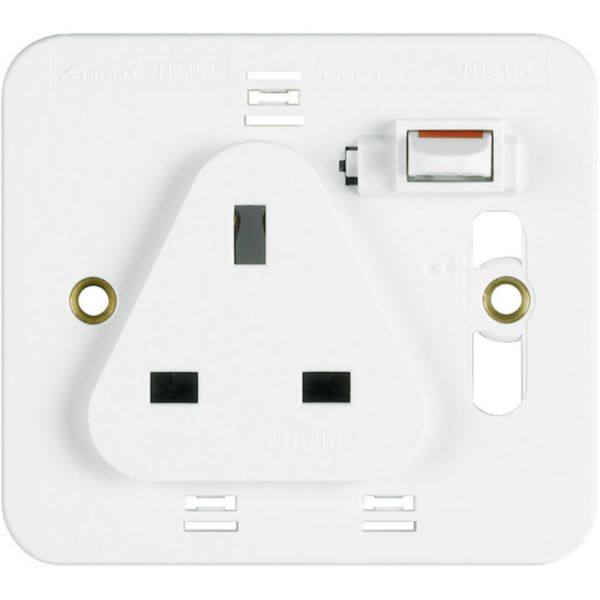 Socket outlet - 1 gang DP double earth 13 AMP