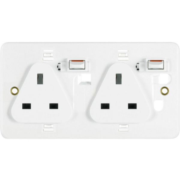 Socket outlet - 2 gang DP double earth 13 AMP