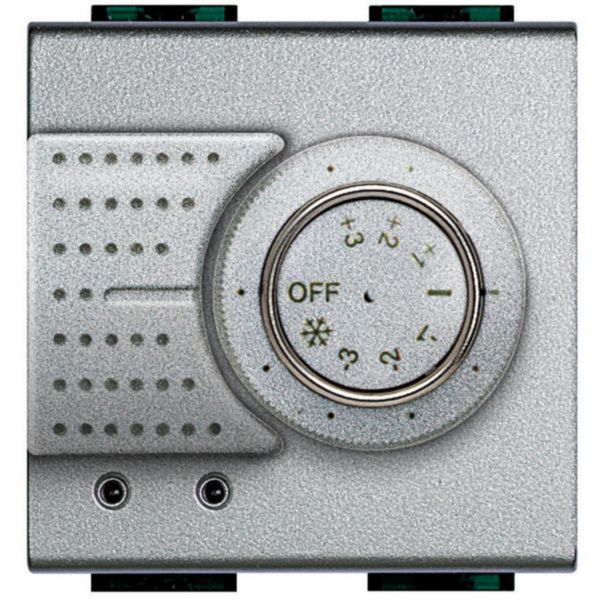 Room temperature control sensor for heating and cooling systems with knob for +/- 3 °C.
